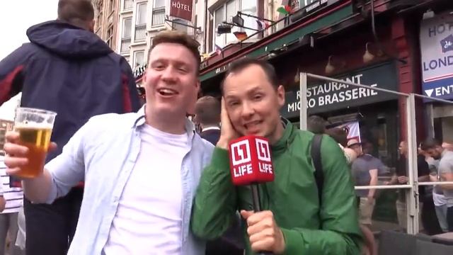 Russian Reporter On Live TV Gets Hilarious Mobbed By England Soccer Fans | HD