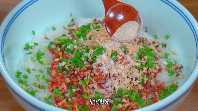 天冷要多吃白萝卜，教你一个新吃法，不炒不油炸，上桌全家都爱吃