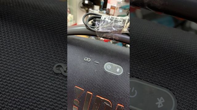JBL boombox 3