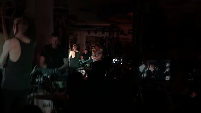 Shortparis live in Kiev