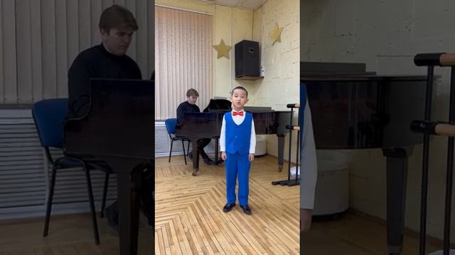 В.Шаинский "Папа может" исп солист коллектива "ДоМиСолька" - Джемелев Рамиль