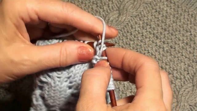Узоры спицами. Узор из наклонных петель.