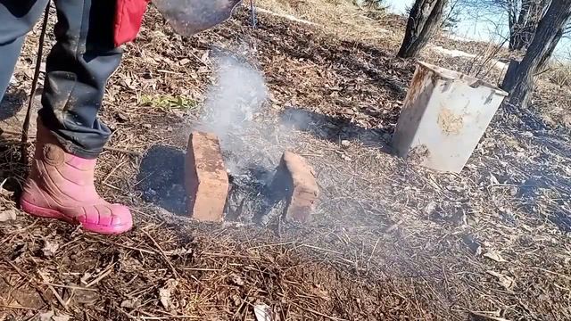 Устроили пикник на природе. Отдыхаем