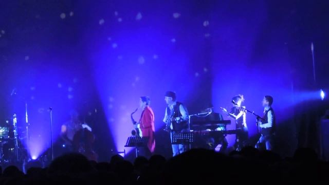 ZAZ: La lune (live in Prague 29.11.2014)