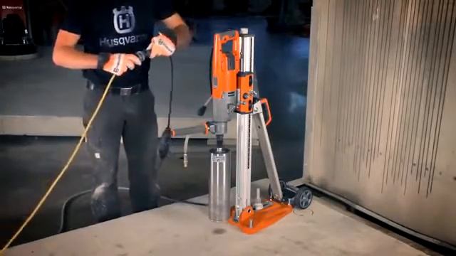 Husqvarna DM 220 on DS 250   Drilling concrete