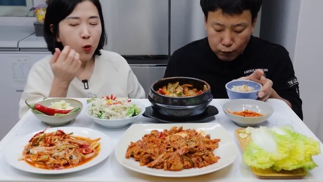 제육볶음 굴무침 된장찌개 HOME COOKED MEALS(Stir-fried Pork,Seasoned Oysters,Doenjang-jjigae)MUKBANG EATING SHO