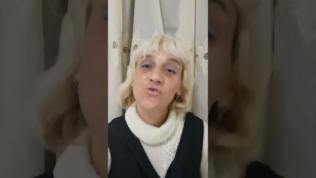 Диалог у Новогодней елки. Левитанов. Стихи. Читает Эстэр.