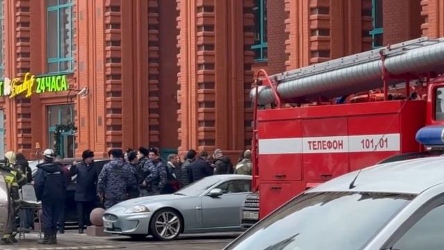 Предварительно, покушение было совершено с помощью взрывного устройства в тот момент, когда Саркисян