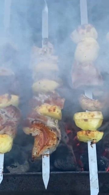 Картошка с беконом на мангале