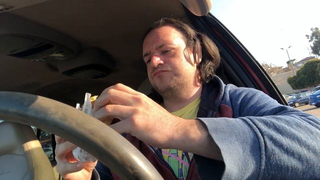 Carl's Jr. Guacamole Bacon Angus Burger Chattin