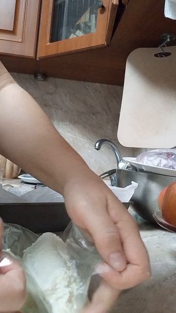Творожный рулет с бананом