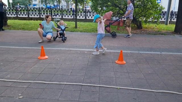 Ловкость, скорость и командную работу показали мальчишки и девчонки на соревновании