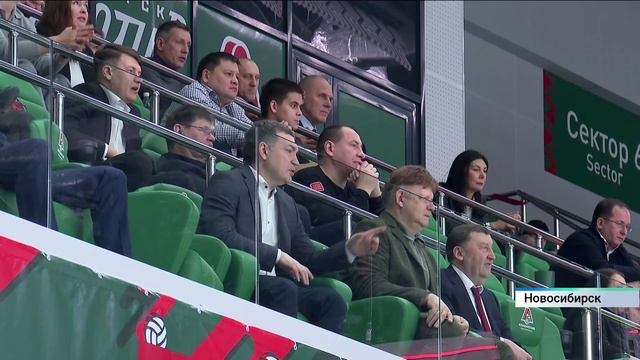 Анатолий Серышев вручил награды победителям юбилейного турнира по волейболу «Локоволей — 2024»