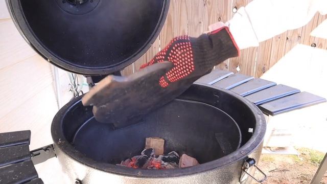 Honey Chipotle Pork Tenderloin on the @Char-Griller Akorn