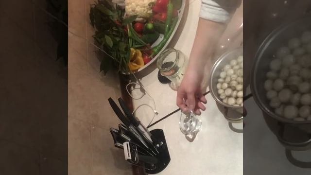 Маринованные шампиньоны