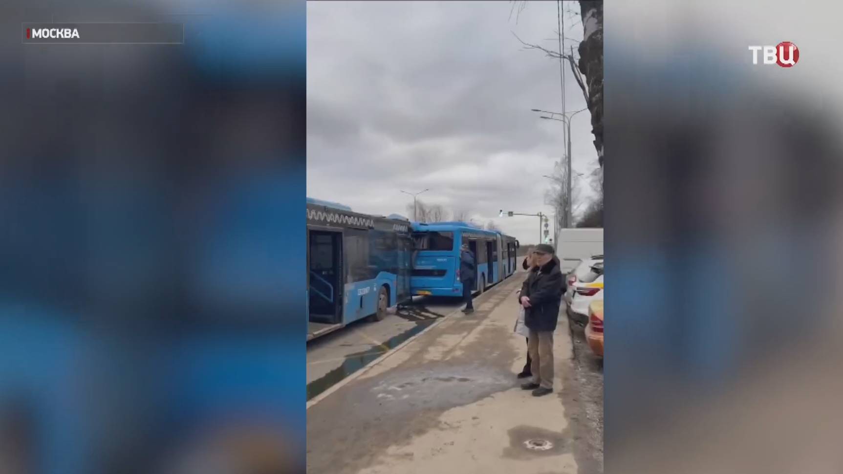 Два рейсовых автобуса столкнулись на западе Москвы / События на ТВЦ