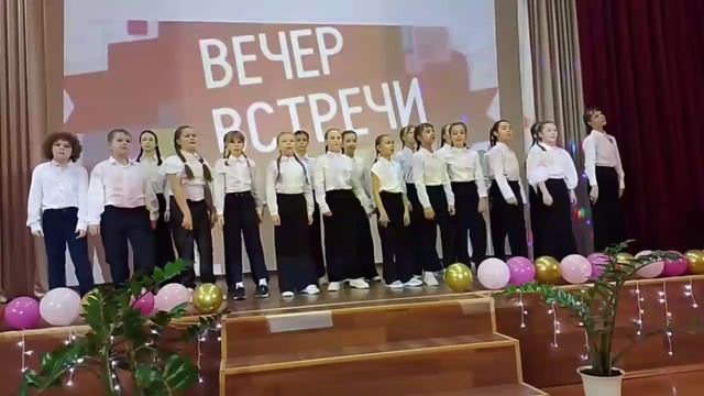 Для чего мы на свете живём. 
Вокальный ансамбль  "Радуга звука" ст группа