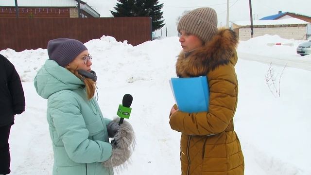 Район посёлка Новый требуют избавить от бродячих собак ("Будни", 03.02.25г., Бийское телевидение)