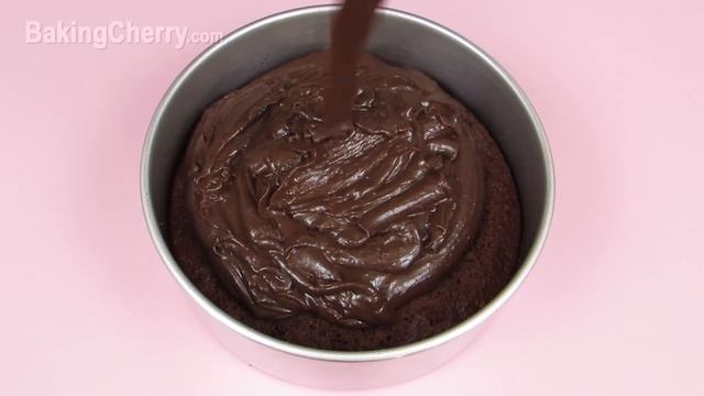 This chocolate cake is so creamy and delicious!