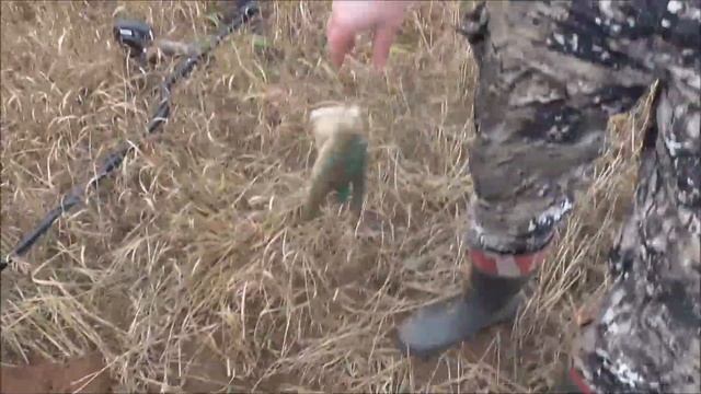 Копаем в поле у богатой деревни
