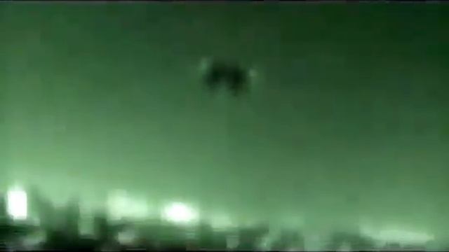 В Париже четко заснято НЛО! In Paris, well-photographed a UFO