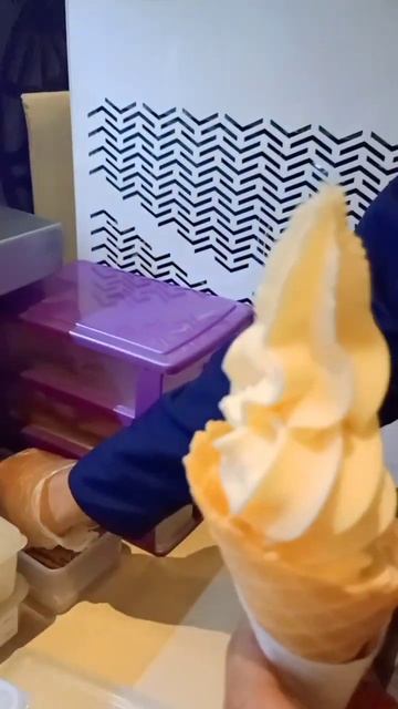 Milky Cheese Cone Ice Cream Zenbu #short #youtubeshort #michloveeatasmr #icecream #yummy