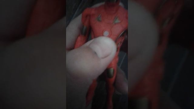 распаковка фигурок из мстителей финал
