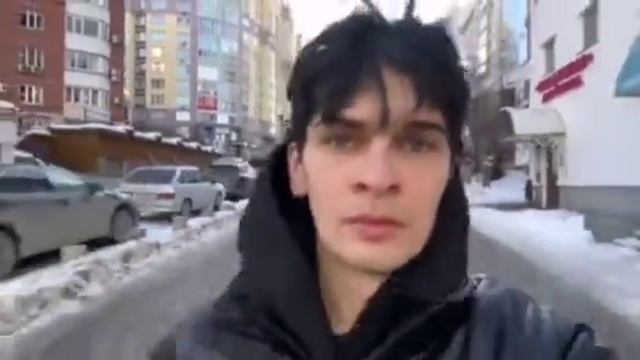 жёстко бежит