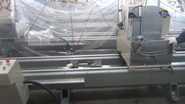 Digital Display Double-head Precision Cutting Saw   LJZ2XⅡ-500X4200
