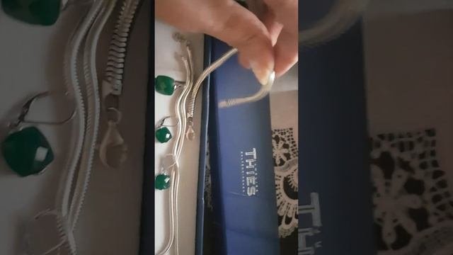 #8марта  Любимые друзья женщин - брильянты )) Всех  женщин с праздником 🏵🌸🏵