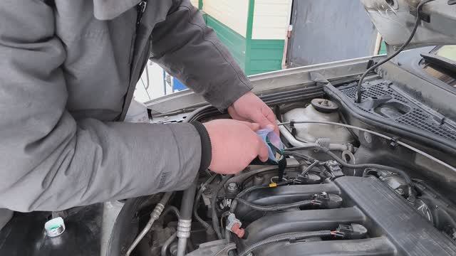 Valena-SV металлоплакирующая присадка, 5-ая заливка в мой Renault Duster 4x4 F4R 2л пробег 201т.км