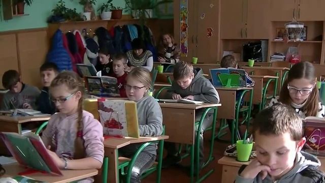 ЛІТЕРАТУРНЕ ЧИТАННЯ В 4 В КЛАСІ НАДВІРНЯНСЬКОЇ ЗОШ І ІІІ СТ  №3