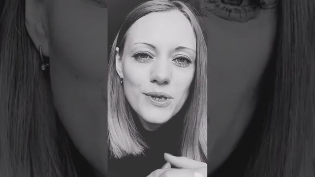 Автор: Яна Мкр -" Я писала строчки и тем, и этим... "