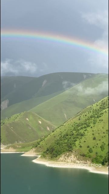 Радуга над озером Кезеной-ам, Чеченская Республика https://t.me/vzgliani_blog#travel #nature #shorts