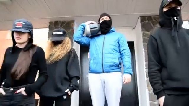 Пародия на клип Грибы "Тает лед".