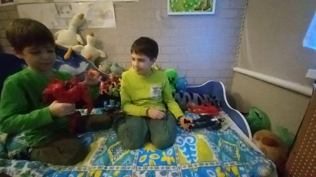 Родион_р4 и Федя показывают всю коллекцию корнажей и веномов