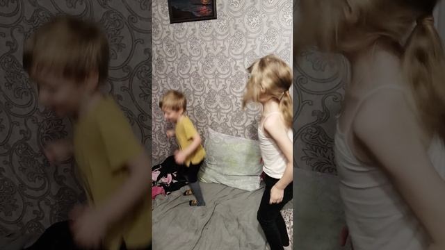 1 сезон. 2 серия. Продолжаем веселиться. #варялева #игра #приколы #смех #дети