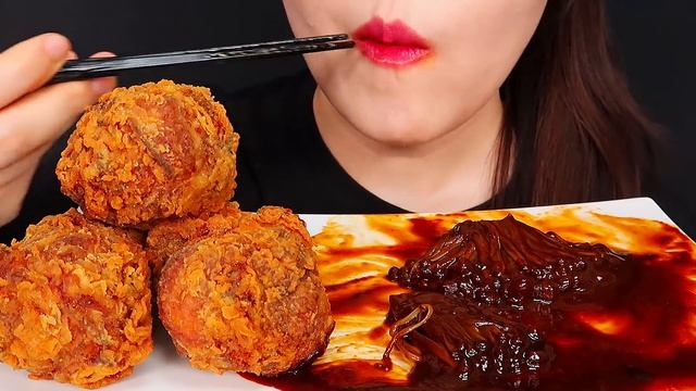 ASMR SPICY BLACK BEAN ENOKI MUSHROOMS, FRIED CHICKEN 짜장불닭 팽이버섯, 양념치킨 먹방 咀嚼音 EATING SOUNDS MUKBANG