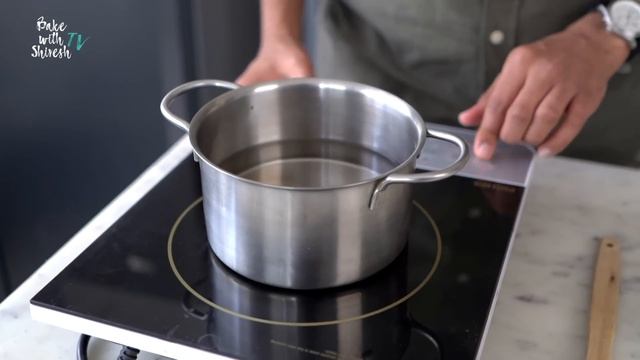 HOW TO MAKE THE PERFECT CHOCOLATE GANACHE | DETAILED GUIDE TO MAKE CHOCOLATE GANACHE AT HOME