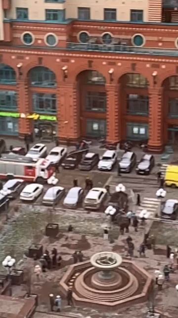 Один человек погиб при взрыве в ЖК «Алые Паруса» в Москве, пишет Baza.