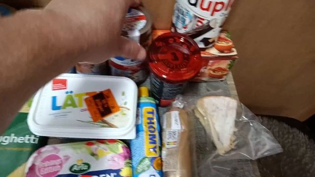 TAFEL  28.07.2023 социальная еда в Германии! продуктовый набор на неделю на семью.