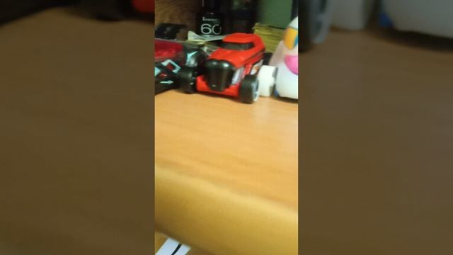 Обзор на всё мои машинки от  HOT WHEELS