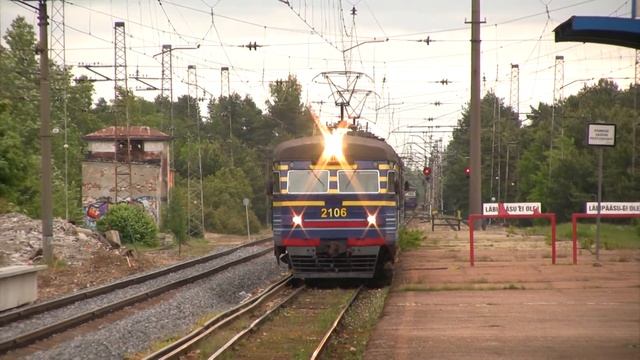 Электропоезд ЭР2-1293 на ст. Пяэскюла / ER2-1293 EMU at Pääsküla station