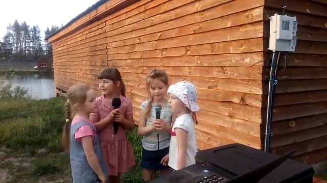 Между нами тает лёд .. младшая группа ..