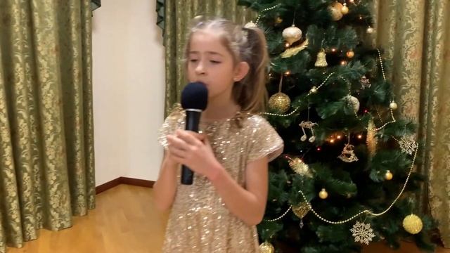 Красива новорічна пісня для дітей