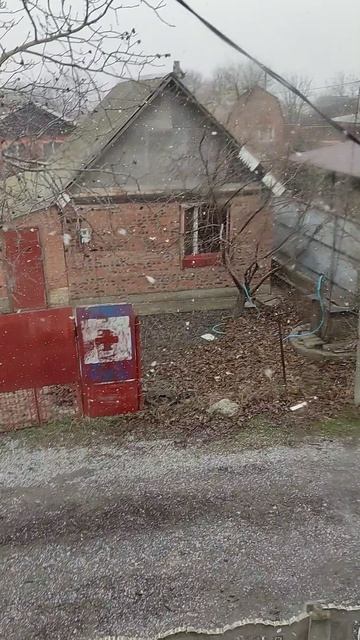 Снег в феврале в конце зимы....