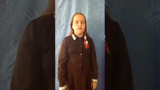 "Жила на свете девочка..." Любовь Лычангина, читает Чванова Наташа