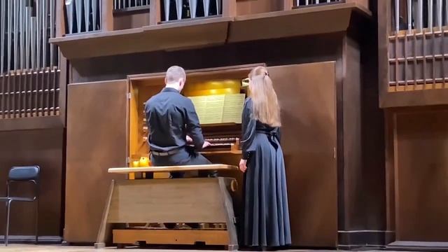 J.S.Bach - Aria F-dur BWV 587, play German Leonov