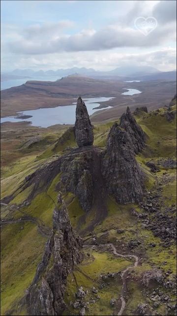 The Old Man of Storr (Старик из Сторра) можно назвать символом острова Скай