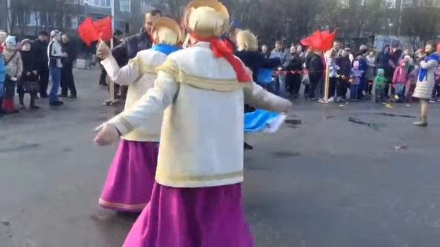 День Победы на ул беренга Мурманск видео v-Leto.ru